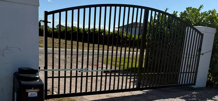 Driveway Fence Repair Roy